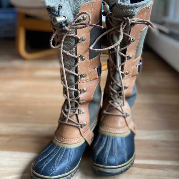 Sorel Conquest Carly lace up boots women’s size 9 - Picture 1 of 5